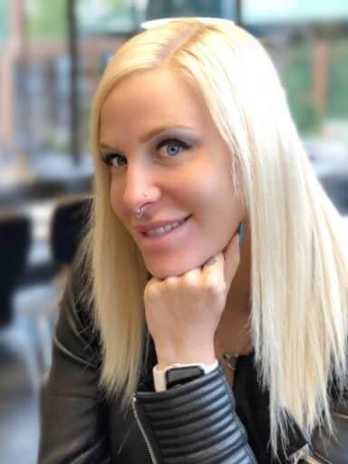 Webcam Girls: Lara-CumKitten