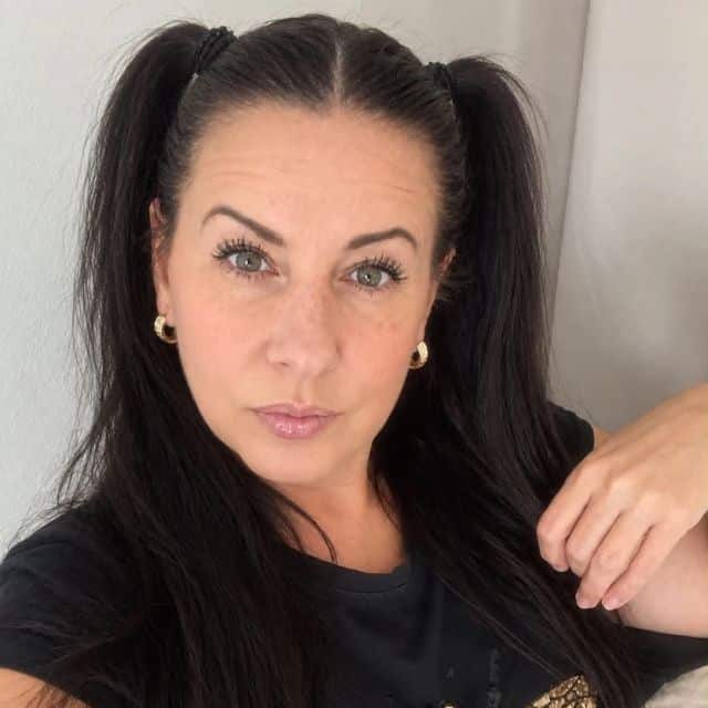 Lenore vor der Webcam